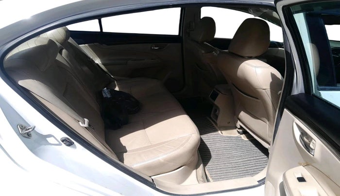 2016 Maruti Ciaz ZDI+ SHVS, Diesel, Manual, 1,04,579 km, interior