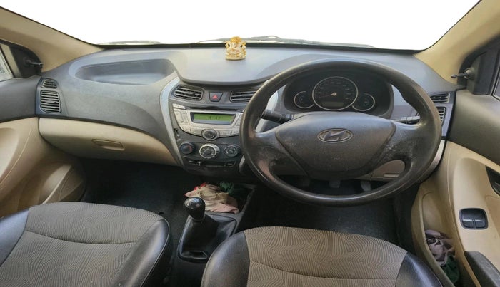 2013 Hyundai Eon MAGNA +, Petrol, Manual, 1,24,595 km, interior