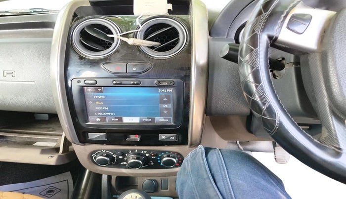 2015 Renault Duster 110 PS RXZ DIESEL, Diesel, Manual, 1,44,621 km, interior