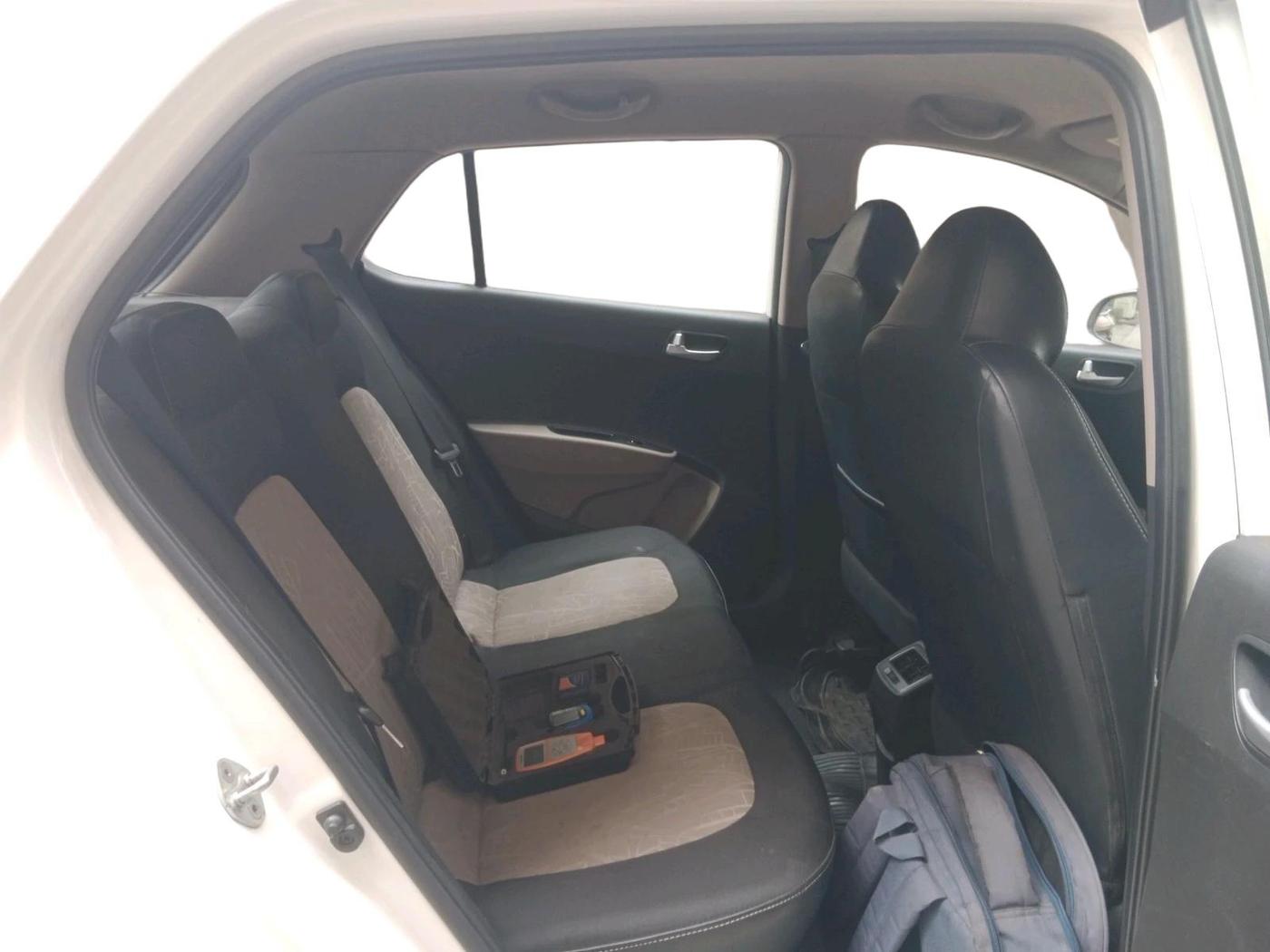 2016 Hyundai Grand i10 SPORTZ 1.2 KAPPA VTVT, Petrol, Manual, 66,962 km, interior