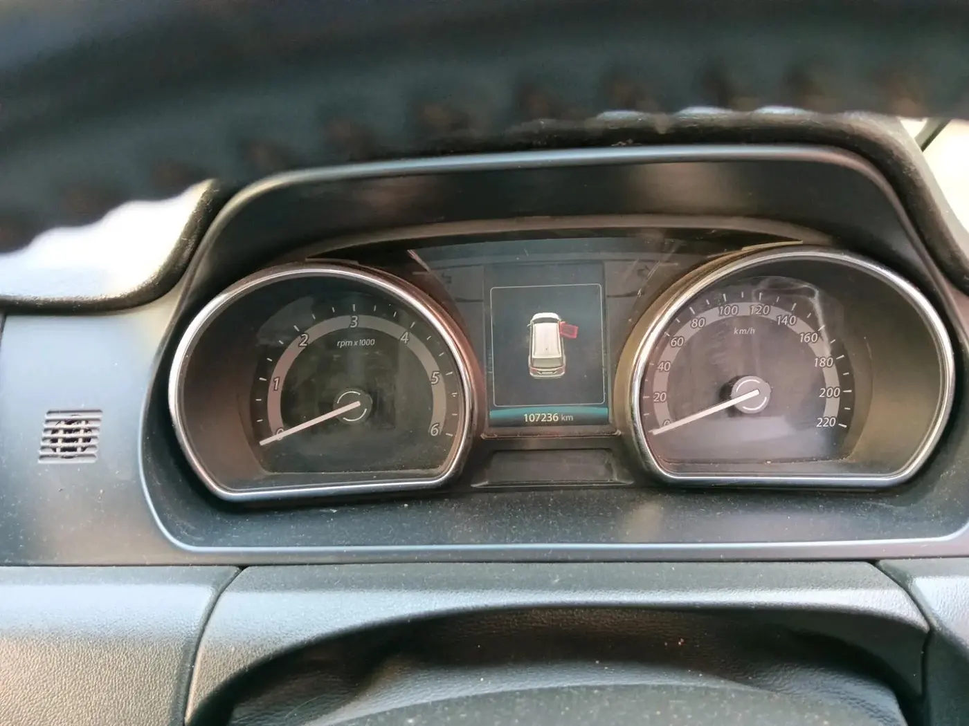 2017 Tata Hexa XTA 4X2 6 STR, Diesel, Automatic, 1,07,236 km, interior