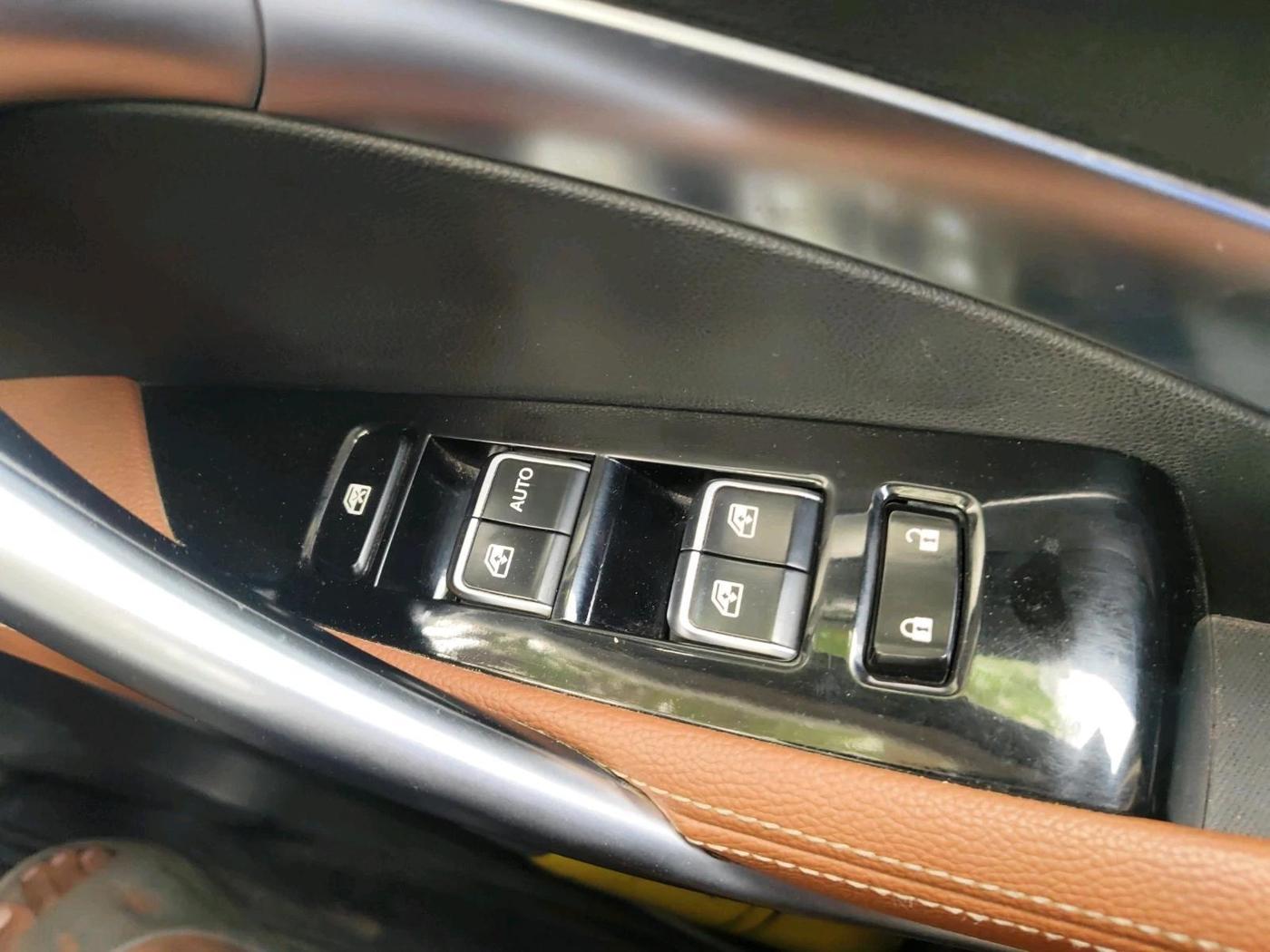 2020 MG HECTOR PLUS SHARP 1.5 PETROL TURBO DCT 6-STR, Petrol, Automatic, 60,344 km, interior