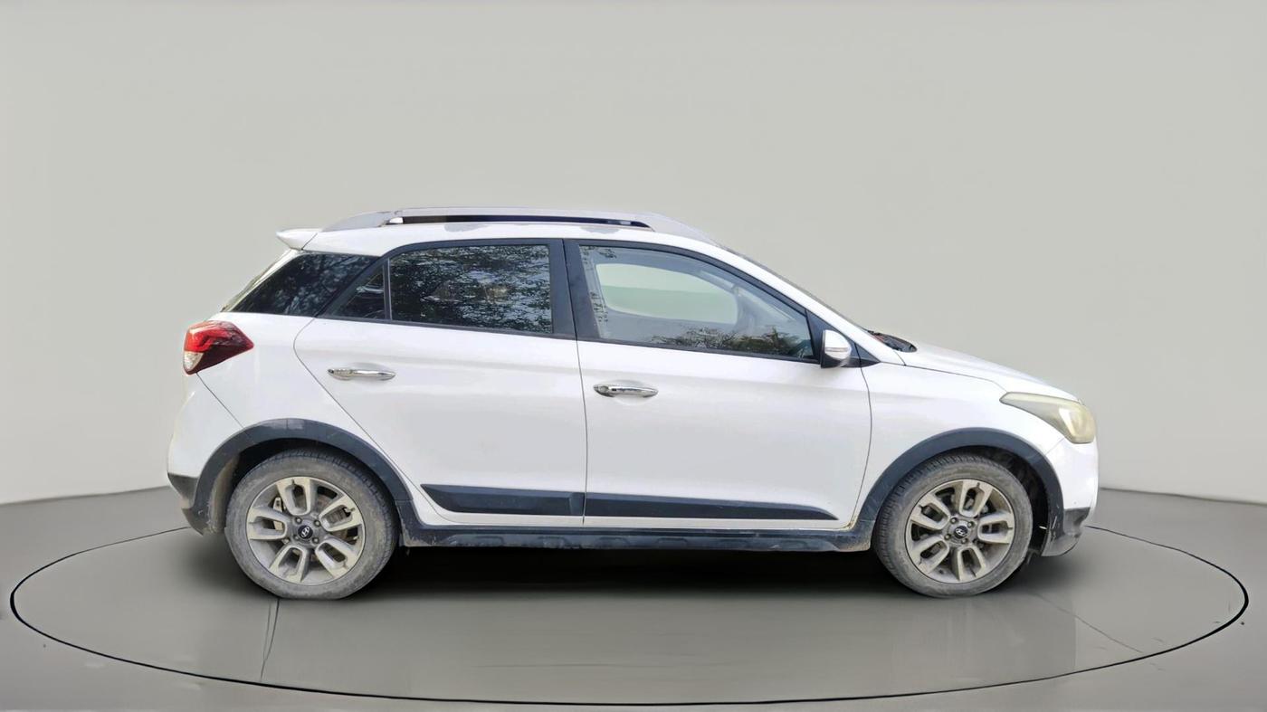 2015 Hyundai i20 Active 1.4 SX, Diesel, Manual, 2,05,449 km, exterior