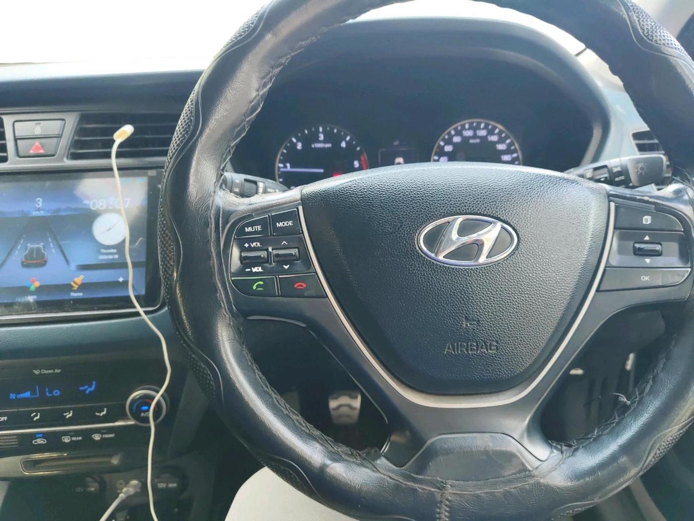 2015 Hyundai i20 Active 1.4 SX, Diesel, Manual, 2,05,449 km, interior