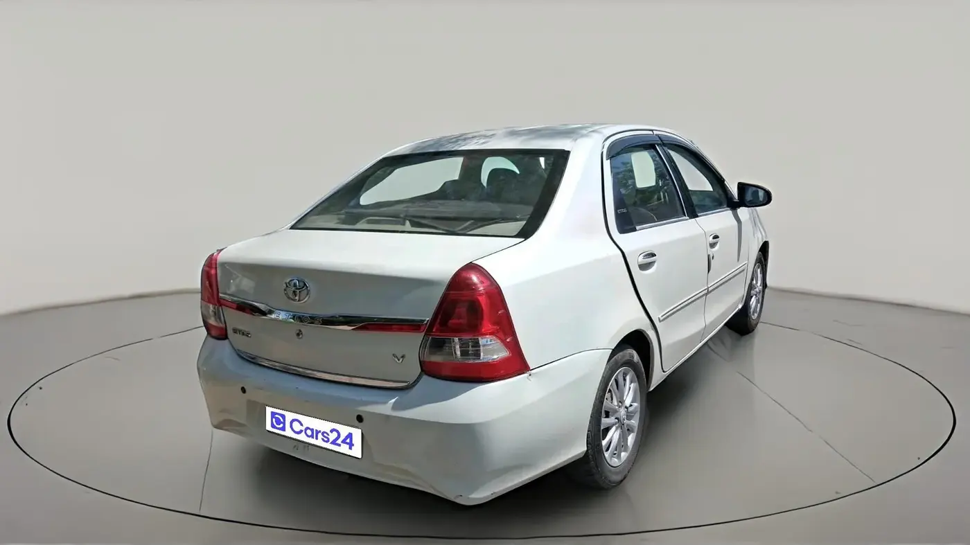 2016 Toyota Etios VX, CNG, Manual, 1,61,075 km, exterior