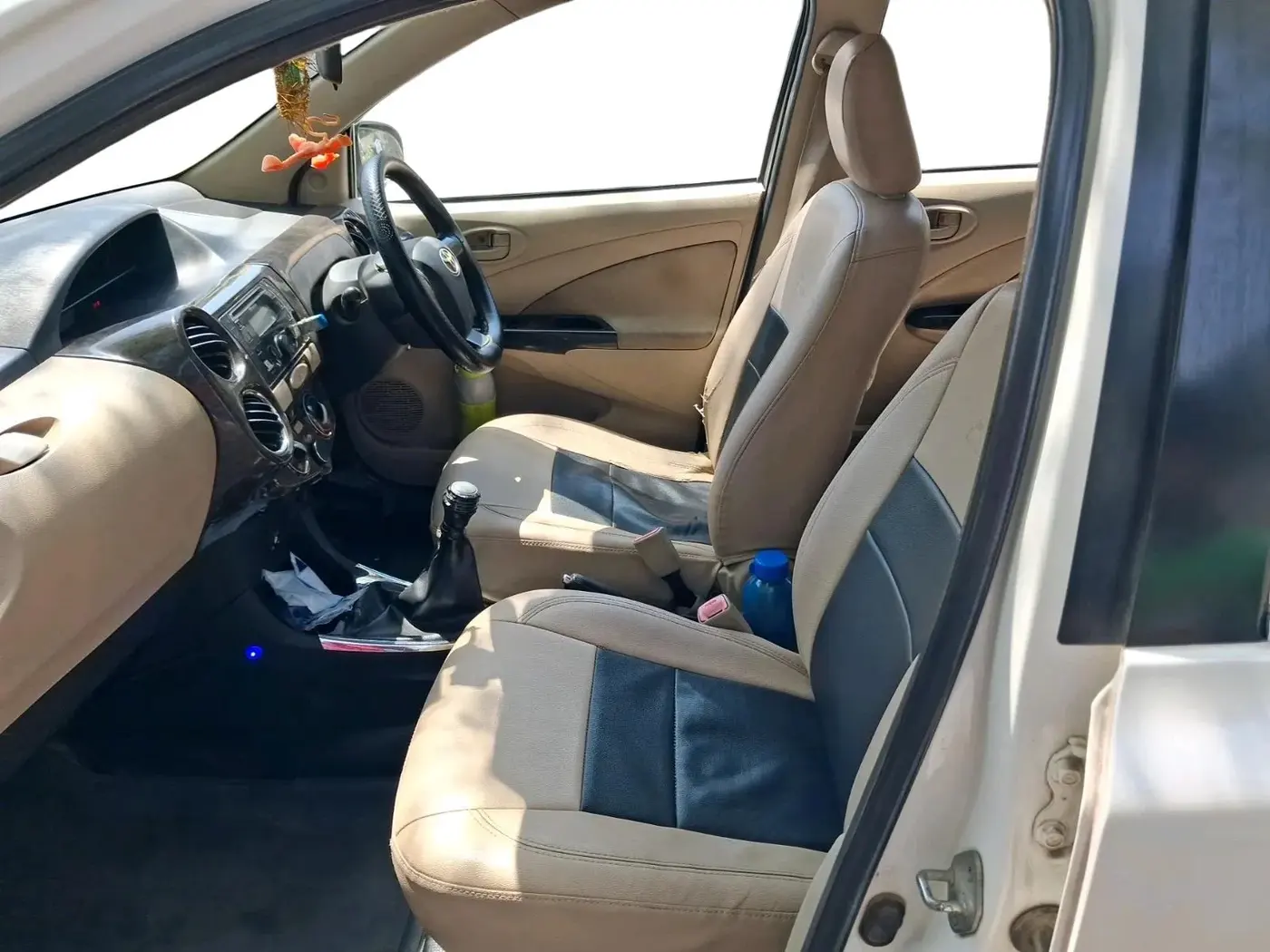 2016 Toyota Etios VX, CNG, Manual, 1,61,075 km, interior