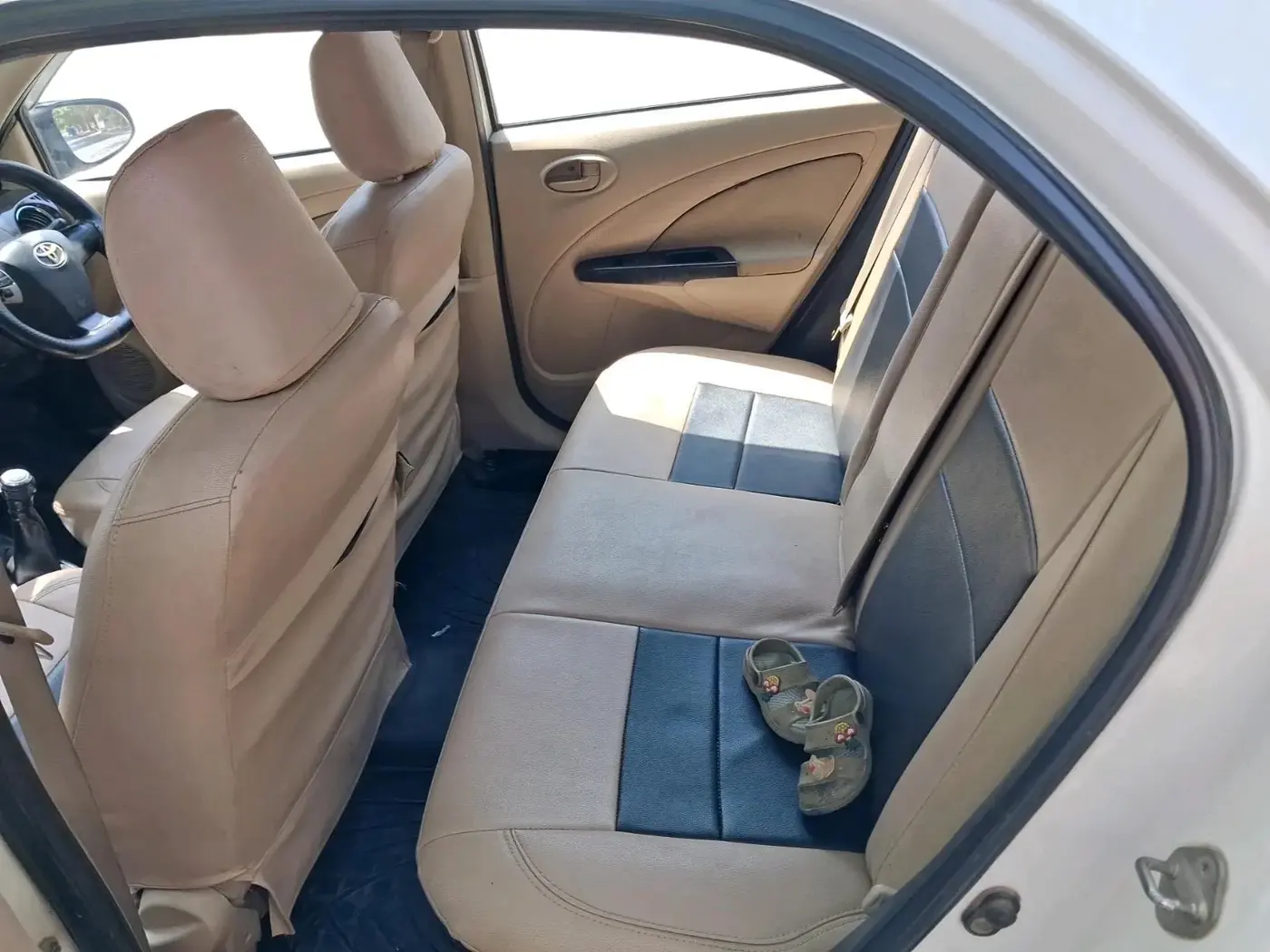 2016 Toyota Etios VX, CNG, Manual, 1,61,075 km, interior