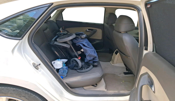2013 Volkswagen Vento HIGHLINE DIESEL 1.6, Diesel, Manual, 1,92,809 km, interior