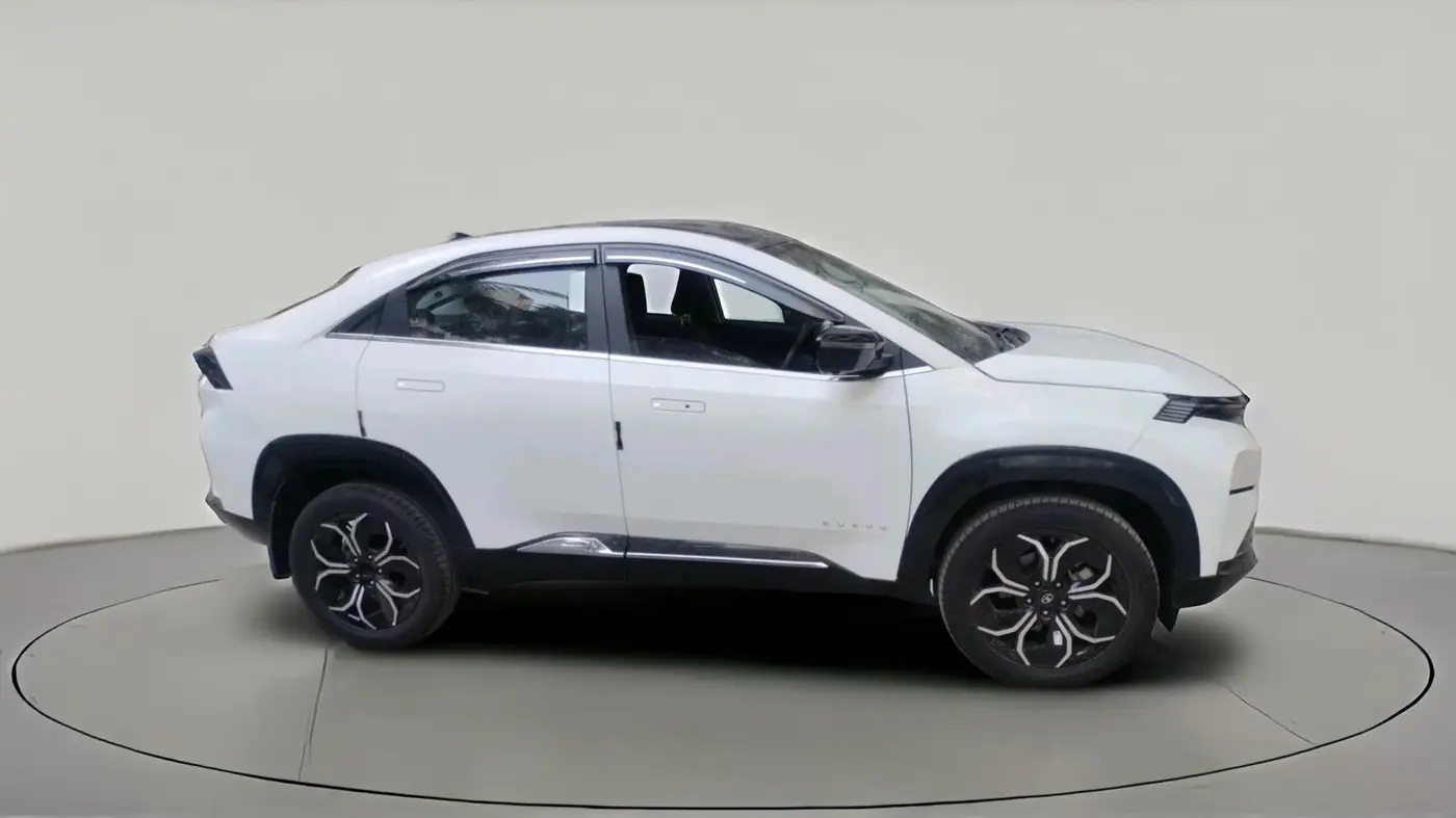 2025 Tata Curvv Accomplished S 1.5 Diesel 6MT, Diesel, Manual, 4,810 km, exterior