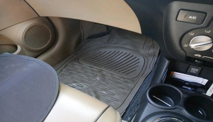 2015 Honda Amaze 1.2L I-VTEC VX, Petrol, Manual, 94,390 km, interior