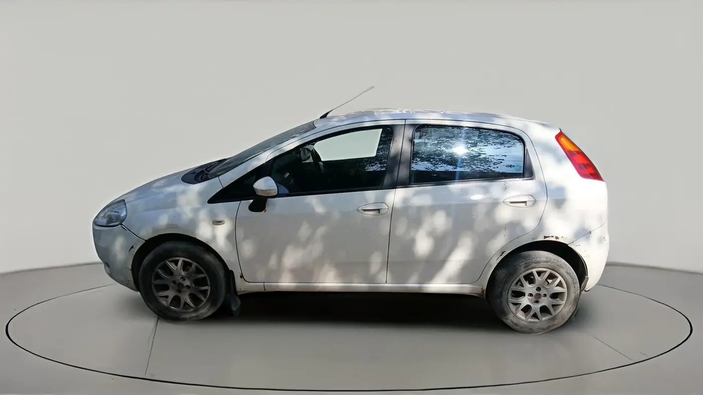 2012 Fiat Grand Punto Emotion 1.3, Diesel, Manual, 1,74,582 km, exterior
