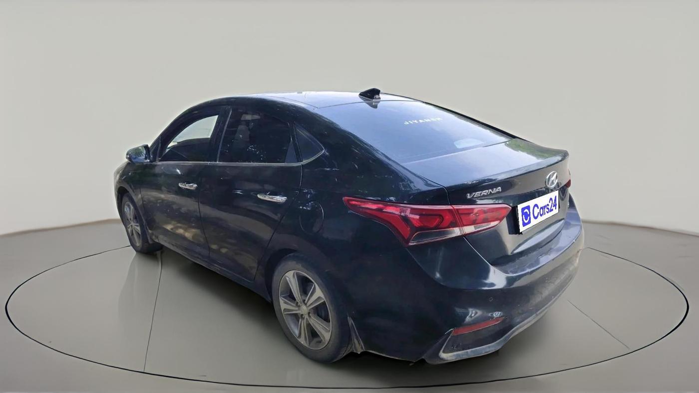 2019 Hyundai Verna 1.6 VTVT SX + AT, CNG, Automatic, 1,15,943 km, exterior