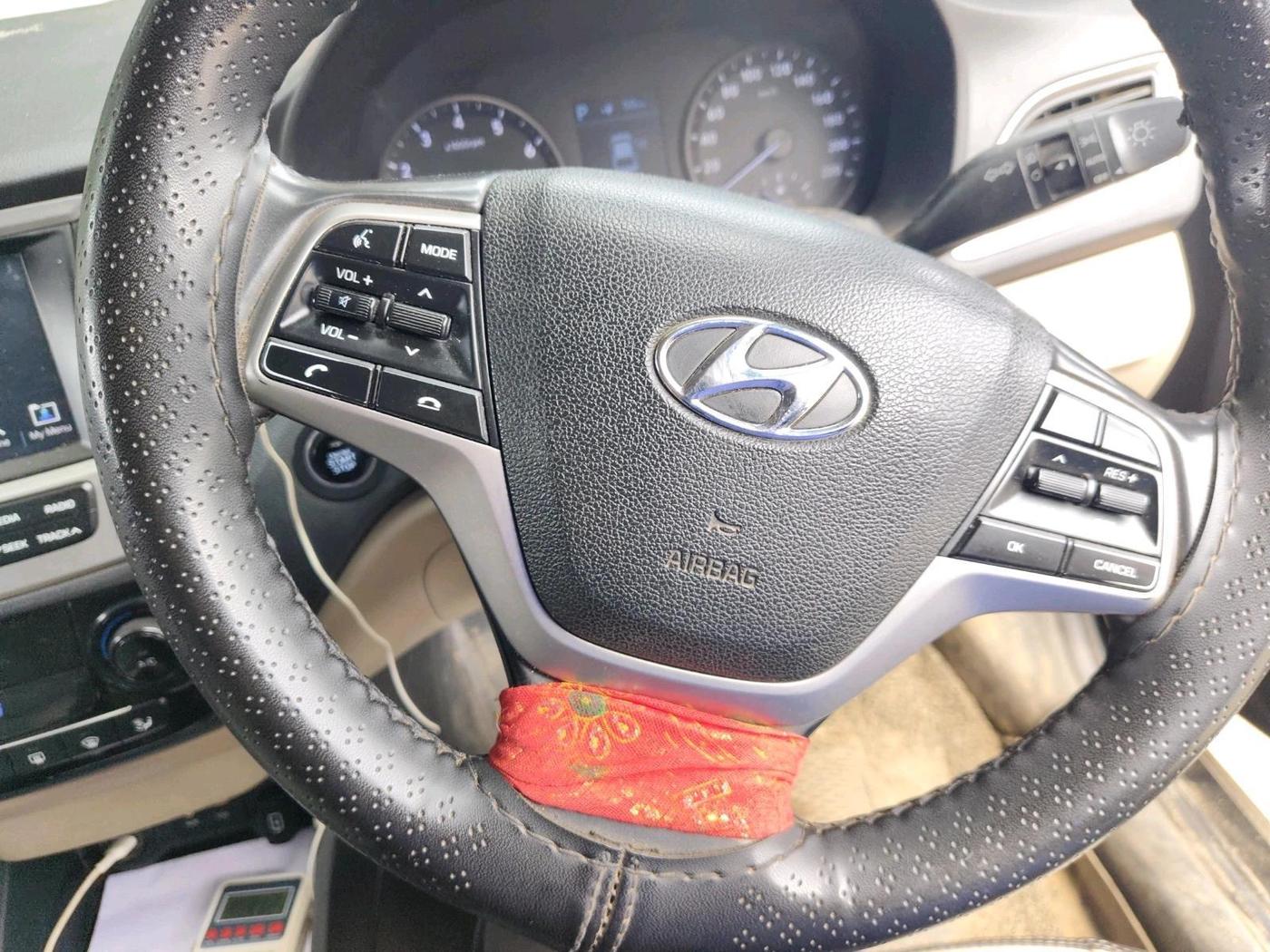 2019 Hyundai Verna 1.6 VTVT SX + AT, CNG, Automatic, 1,15,943 km, interior