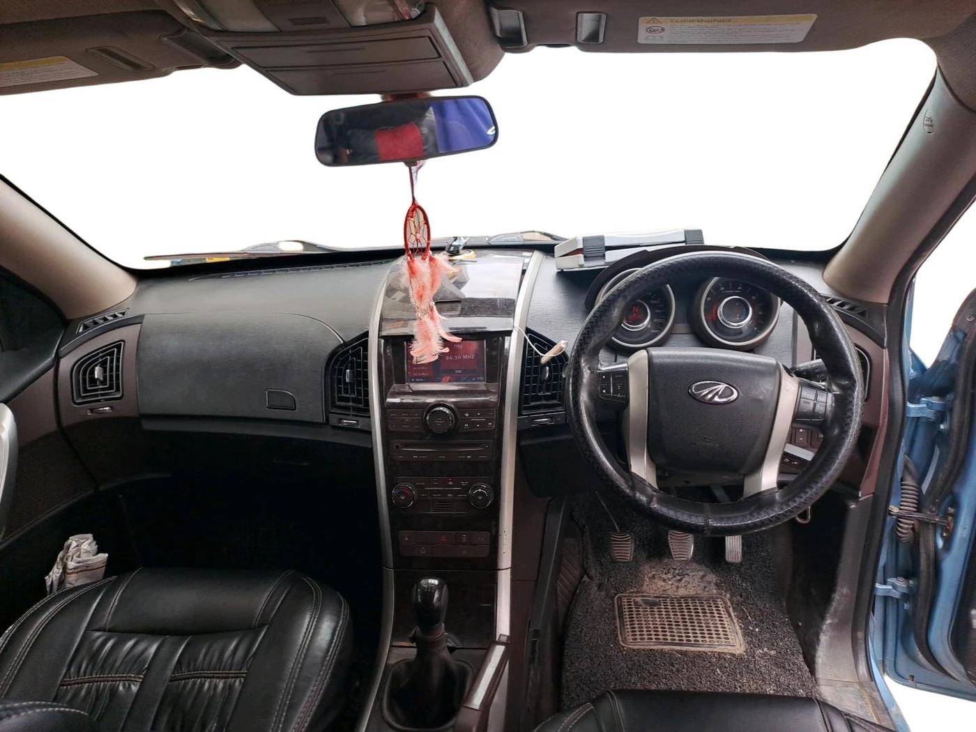 2013 Mahindra XUV500 W8, Diesel, Manual, 1,69,595 km, interior