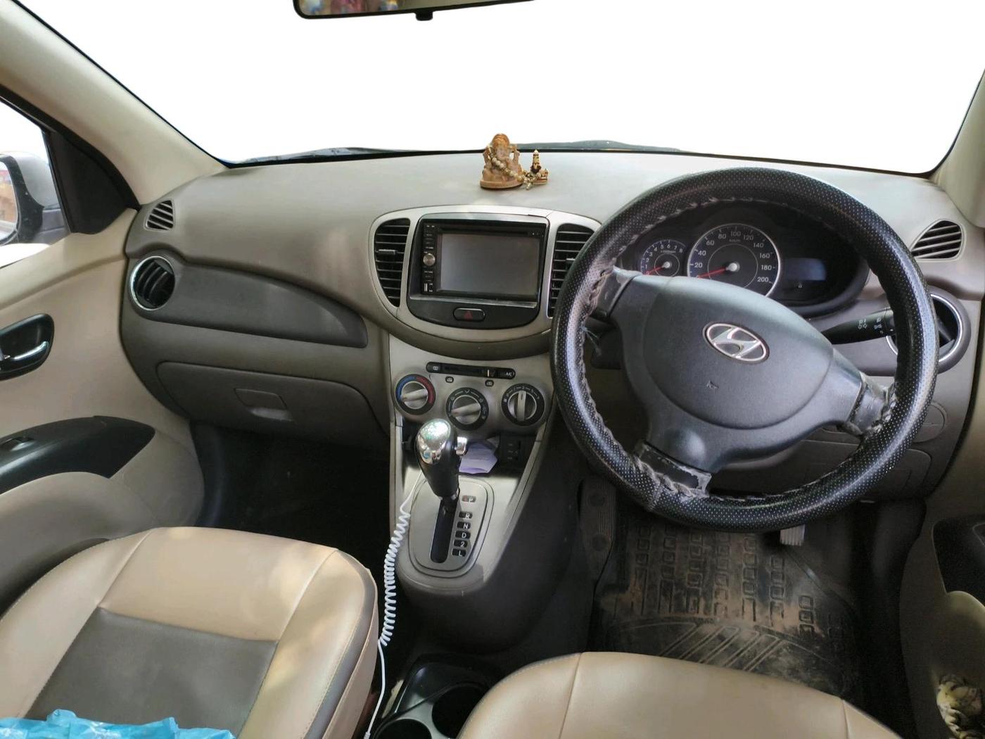 2012 Hyundai i10 SPORTZ 1.2 AT, Petrol, Automatic, 84,158 km, interior