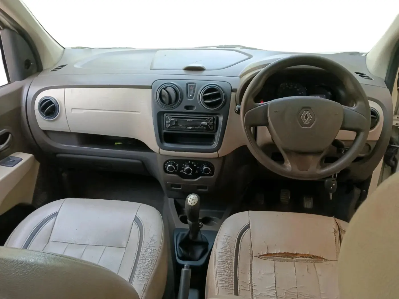 2016 Renault Lodgy 85 PS RXE 8 STR, Diesel, Manual, 95,293 km, interior