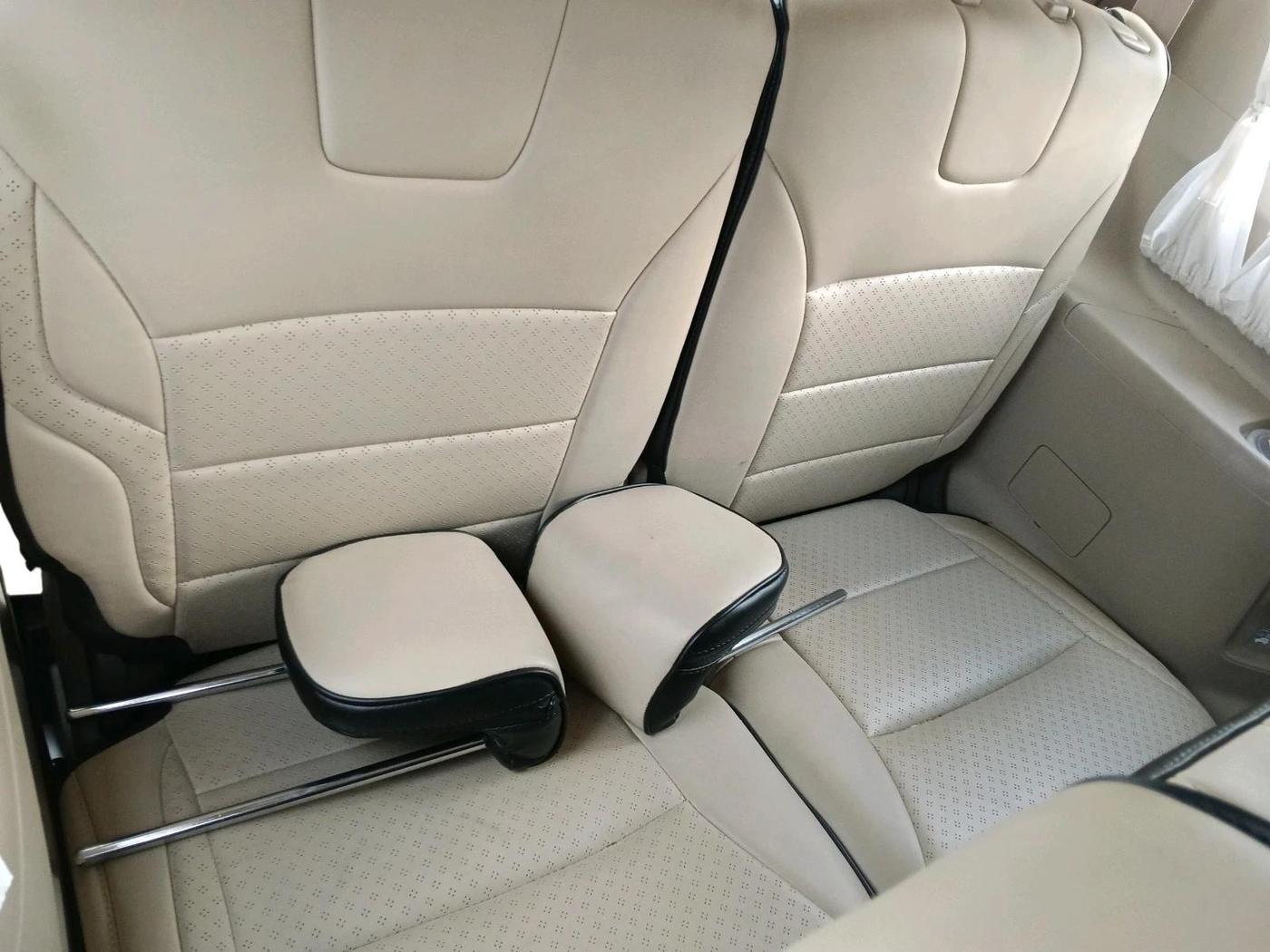 2025 Maruti Ertiga ZXI+ AT SHVS, Petrol, Automatic, 15,639 km, interior