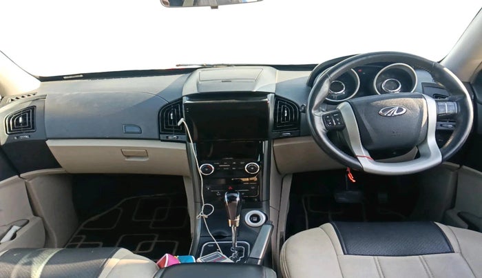 2018 Mahindra XUV500 W9 AT, Diesel, Automatic, 1,38,373 km, interior