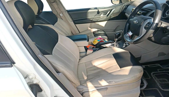 2018 Mahindra XUV500 W9 AT, Diesel, Automatic, 1,38,373 km, interior