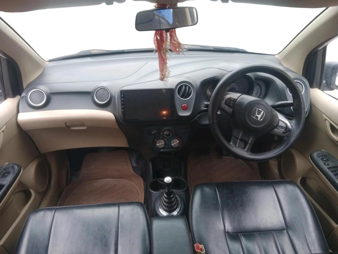 2014 Honda Amaze 1.2L I-VTEC S, Petrol, Manual, 1,16,856 km, interior