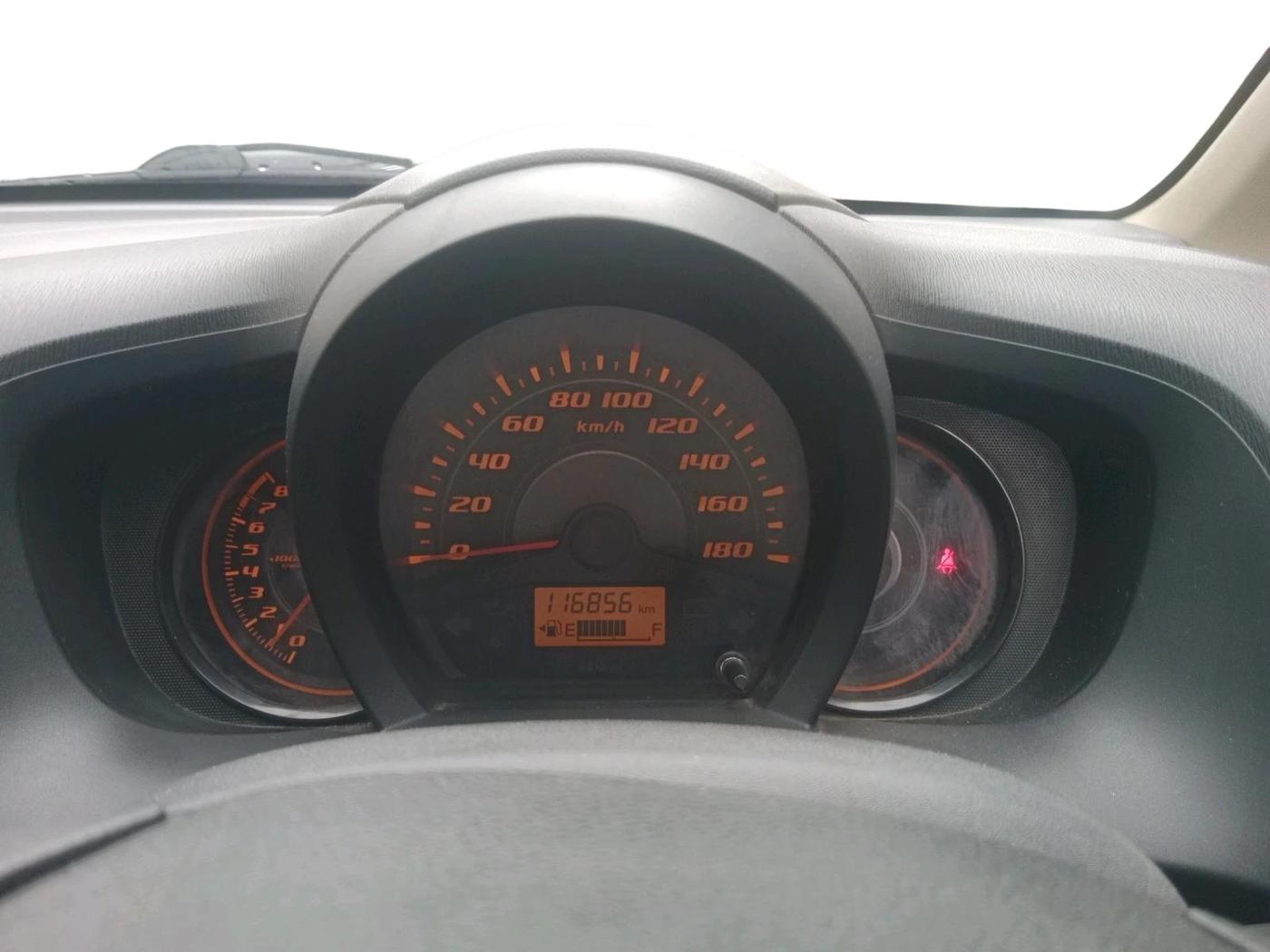 2014 Honda Amaze 1.2L I-VTEC S, Petrol, Manual, 1,16,856 km, interior