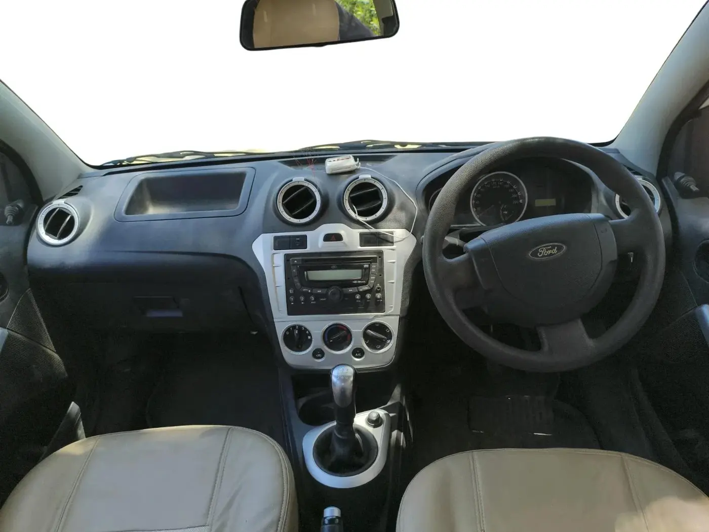 2013 Ford Figo ZXI 1.4 DIESEL, Diesel, Manual, 1,26,922 km, interior
