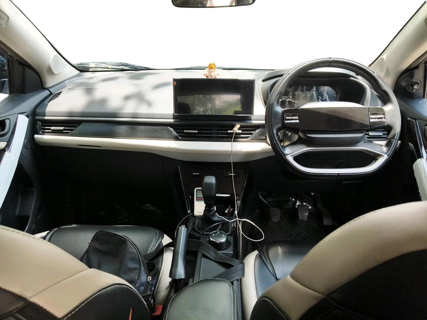 2025 Tata Curvv Creative S 1.2 Petrol 6MT, Petrol, Manual, 11,368 km, interior
