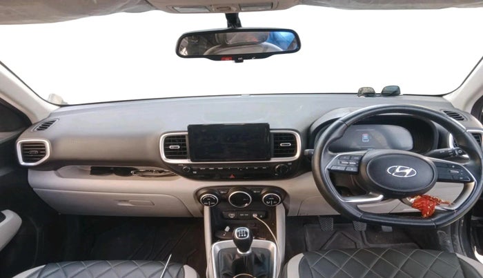2024 Hyundai VENUE SX 1.2 PETROL, CNG, Manual, 34,001 km, interior