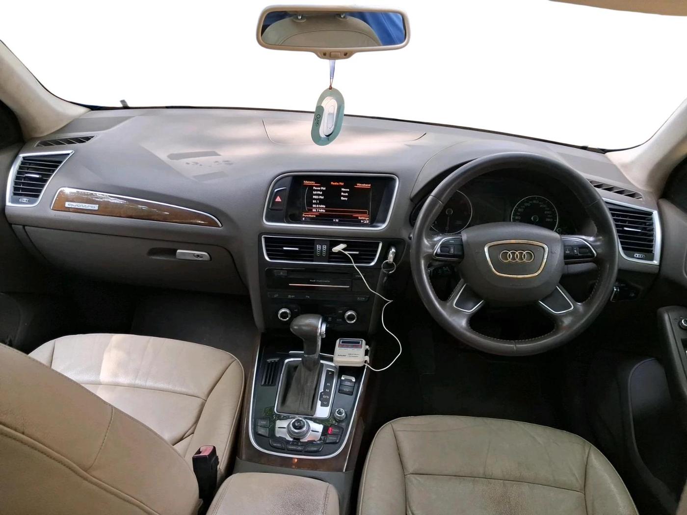 2014 Audi Q5 30 TDI S LINE, Diesel, Automatic, 1,44,637 km, interior