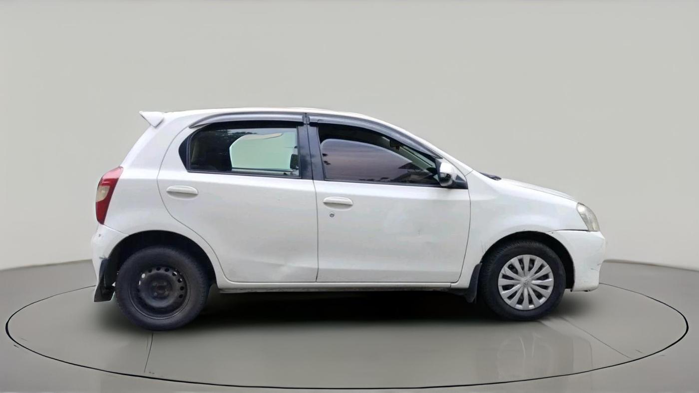 2015 Toyota Etios VD, Diesel, Manual, 1,71,296 km, exterior