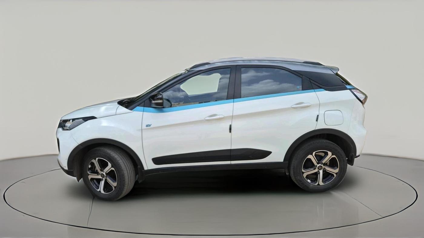 2022 Tata NEXON EV XZ PLUS, Electric, Automatic, 28,604 km, exterior