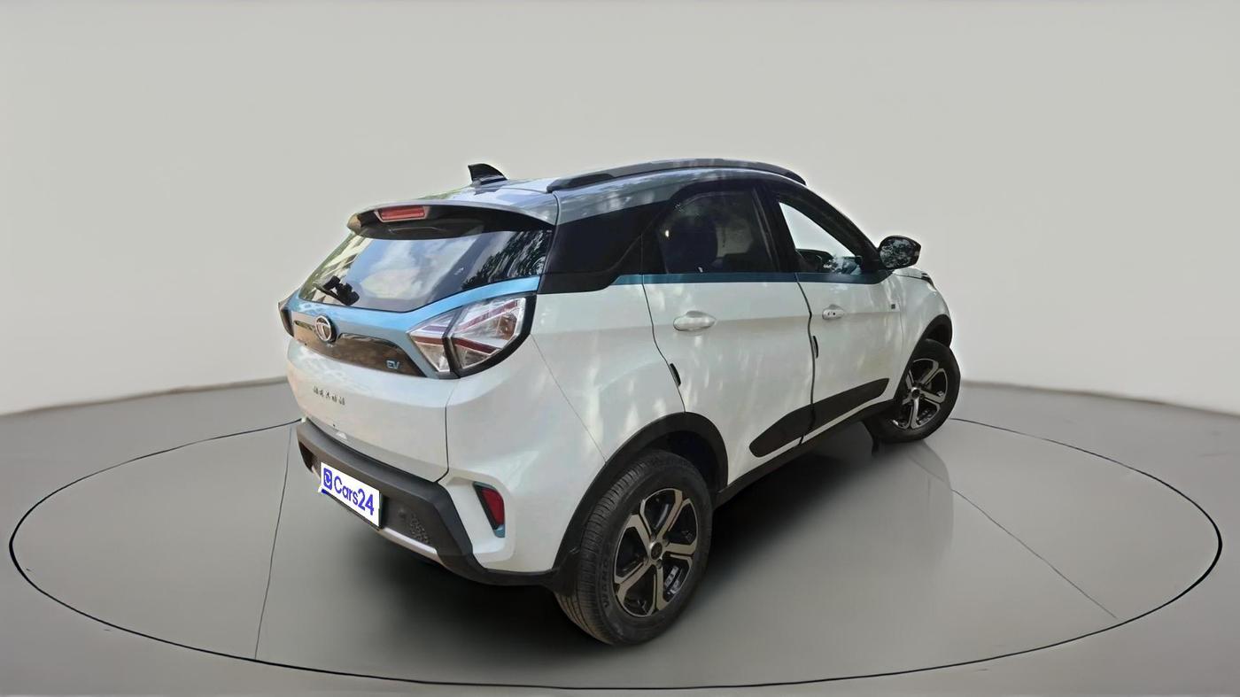 2022 Tata NEXON EV XZ PLUS, Electric, Automatic, 28,604 km, exterior