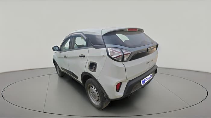 2020 Tata NEXON XE DIESEL, Diesel, Manual, 1,39,902 km, exterior