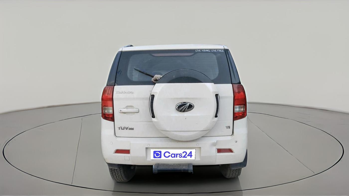 2017 Mahindra TUV300 T6, Diesel, Manual, 81,978 km, exterior