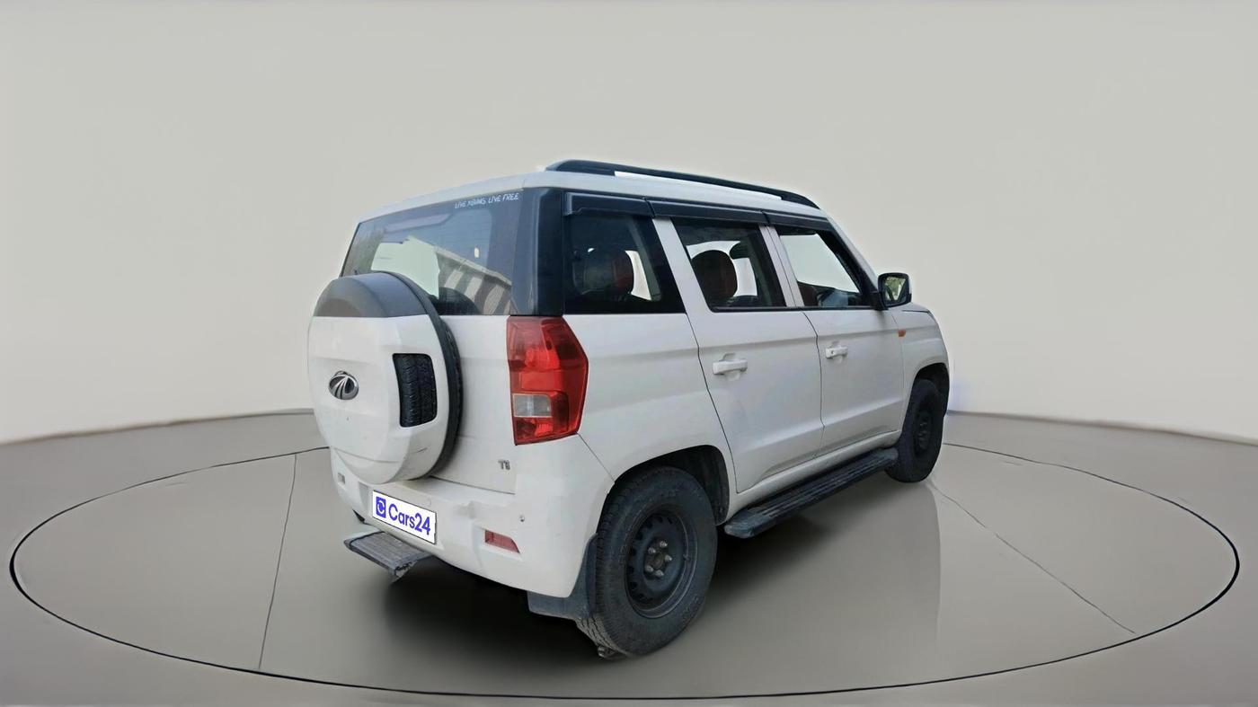 2017 Mahindra TUV300 T6, Diesel, Manual, 81,978 km, exterior