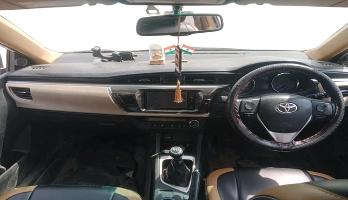 2014 Toyota Corolla Altis G PETROL, CNG, Manual, 1,60,978 km, interior