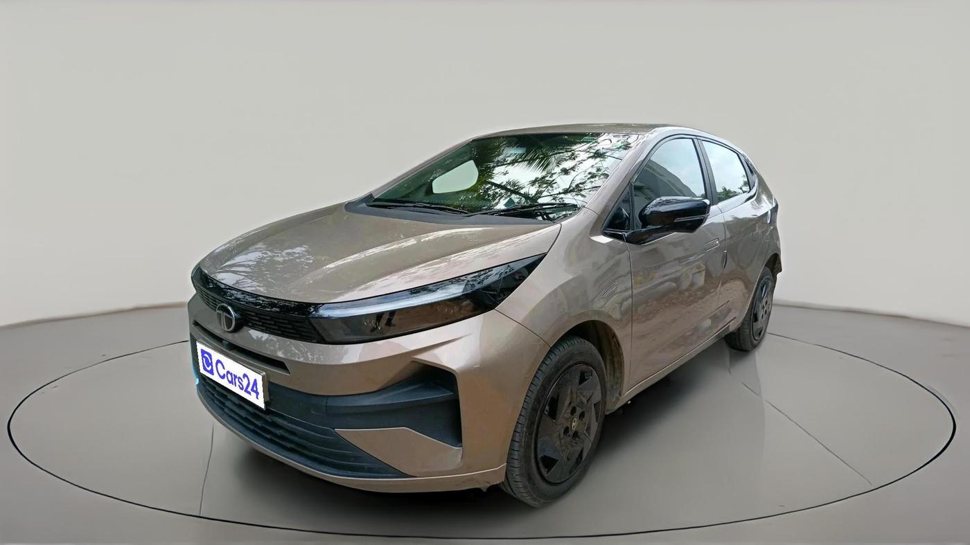 2025 Tata ALTROZ Creative Petrol 5AMT, Petrol, Automatic, 5,065 km, exterior