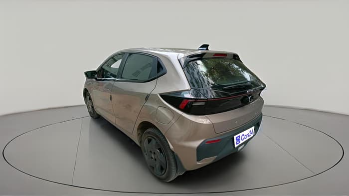 2025 Tata ALTROZ Creative Petrol 5AMT, Petrol, Automatic, 5,065 km, exterior