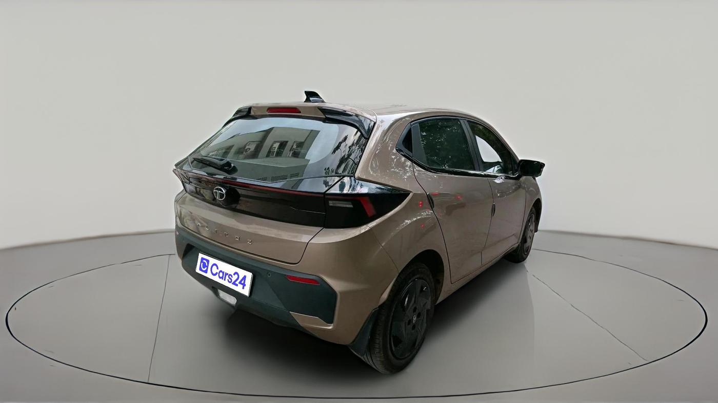 2025 Tata ALTROZ Creative Petrol 5AMT, Petrol, Automatic, 5,065 km, exterior