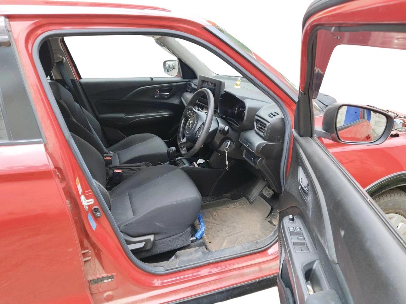 2024 Maruti Swift VXI AMT, Petrol, Automatic, 15,185 km, interior