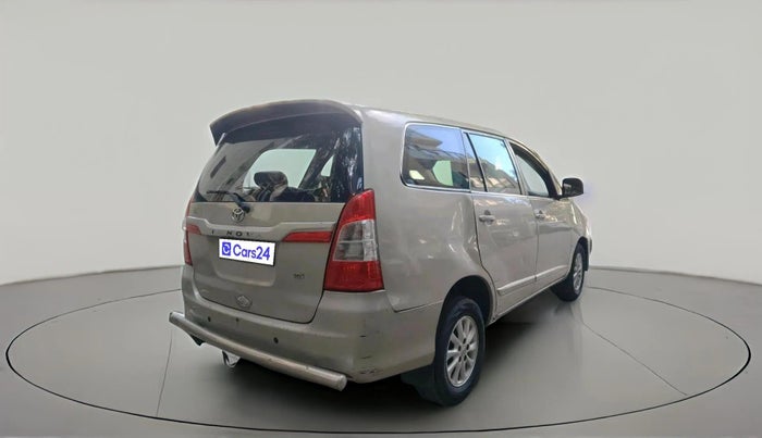 2014 Toyota Innova 2.5 GX 7 STR, Diesel, Manual, 1,15,493 km, exterior
