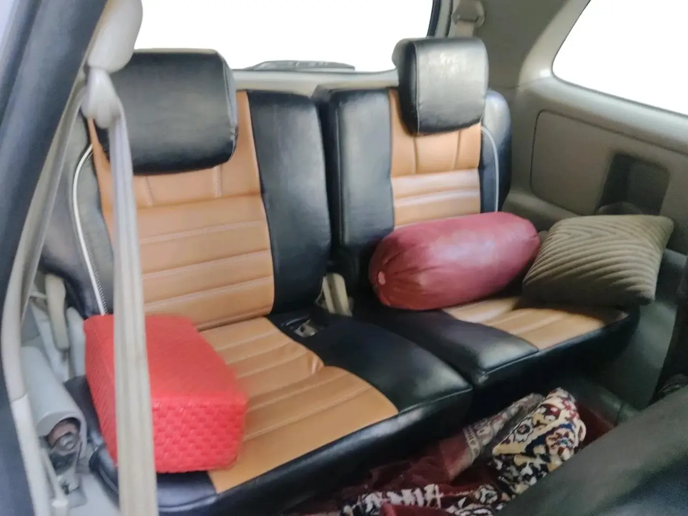 2014 Toyota Innova 2.5 GX 7 STR, Diesel, Manual, 1,15,493 km, interior