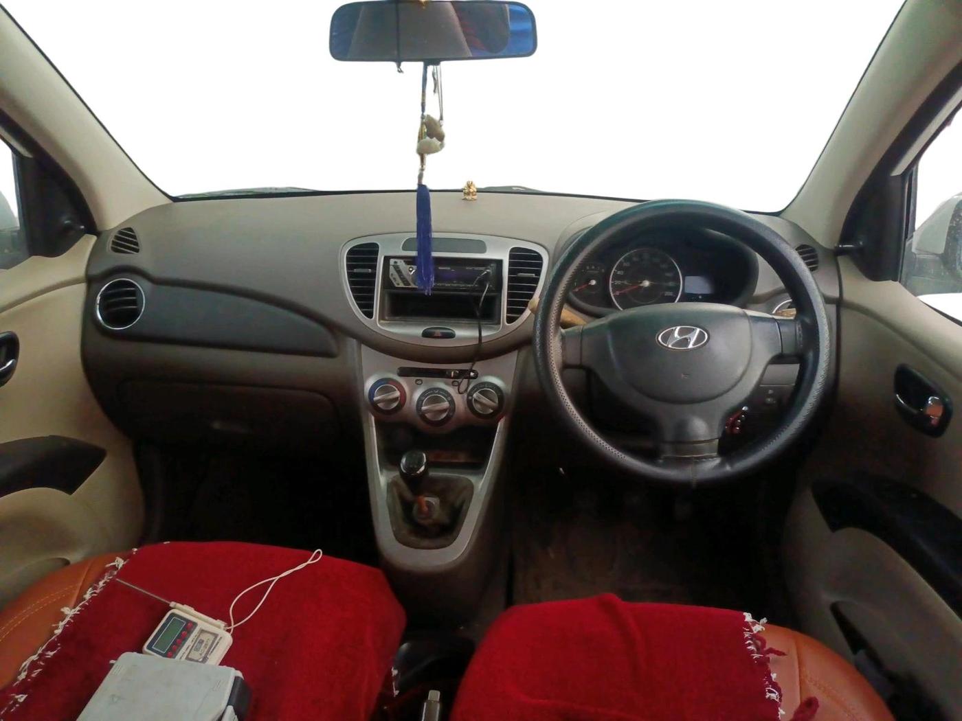 2012 Hyundai i10 MAGNA 1.1, Petrol, Manual, 76,294 km, interior