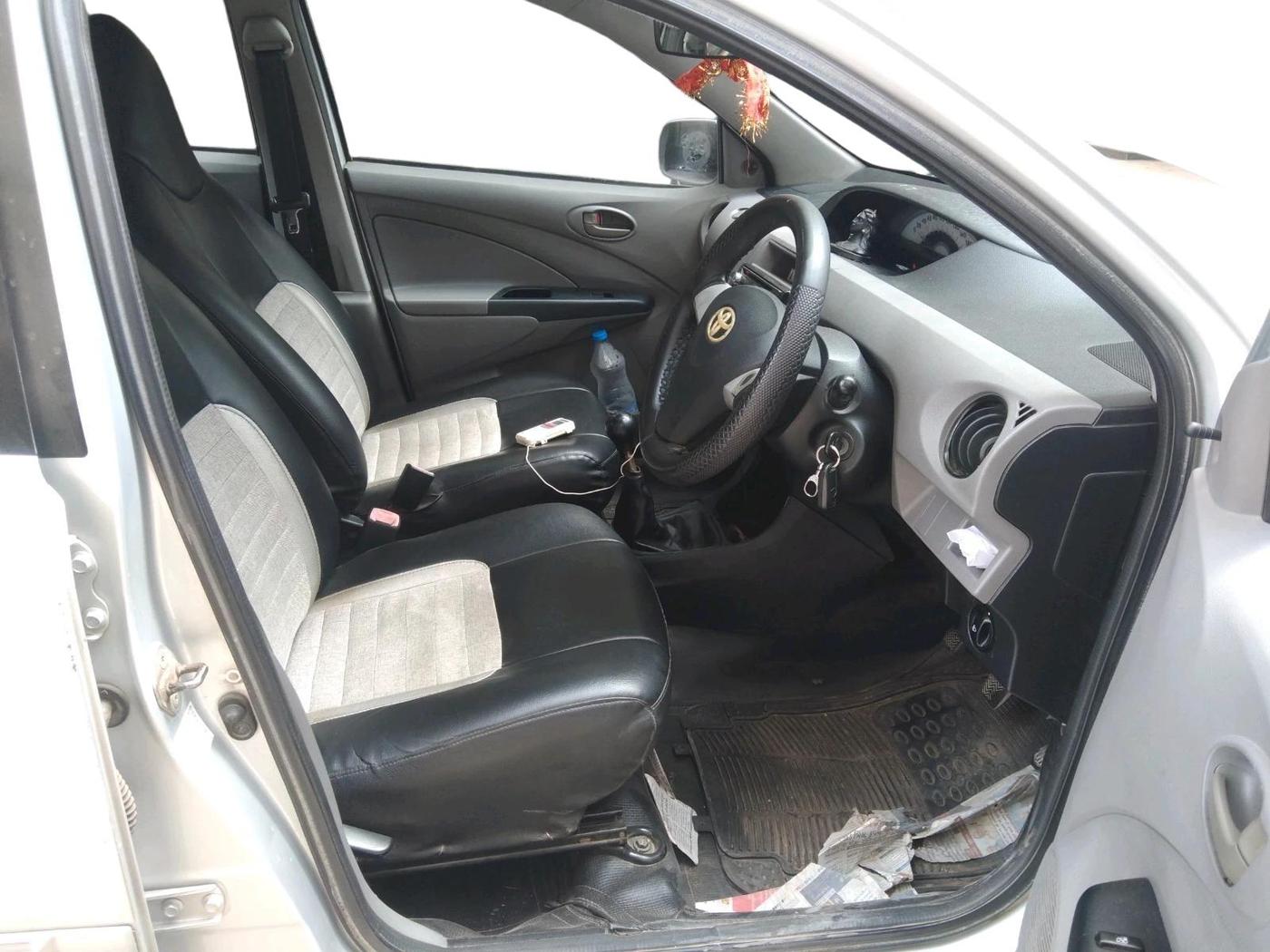 2011 Toyota Etios G, Petrol, Manual, 91,593 km, interior