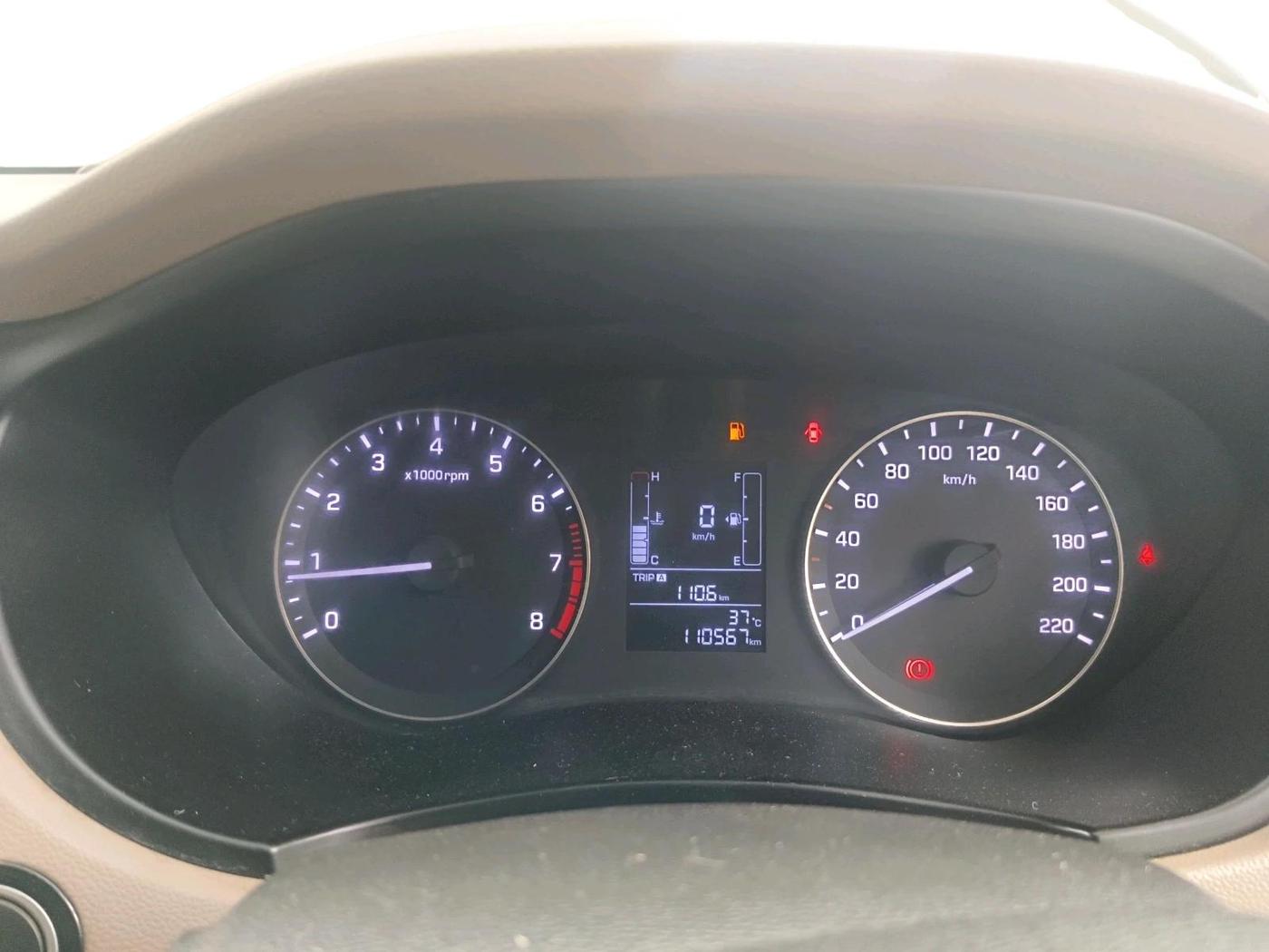2015 Hyundai Elite i20 SPORTZ 1.2 (O), CNG, Manual, 1,10,567 km, interior