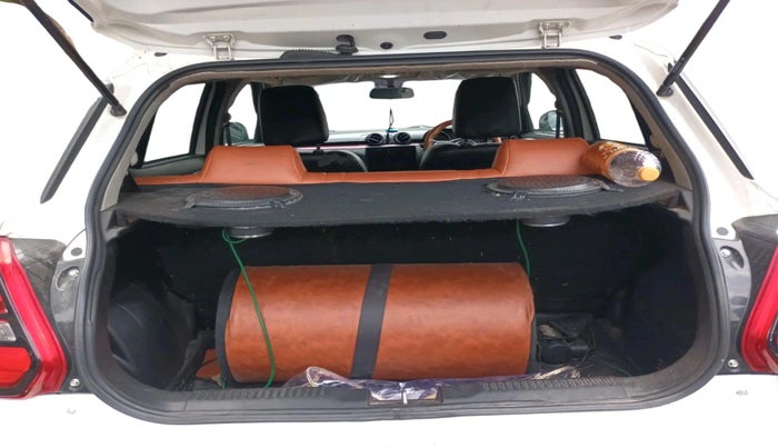 2022 Maruti Swift VXI, Petrol, Manual, 38,828 km, exterior