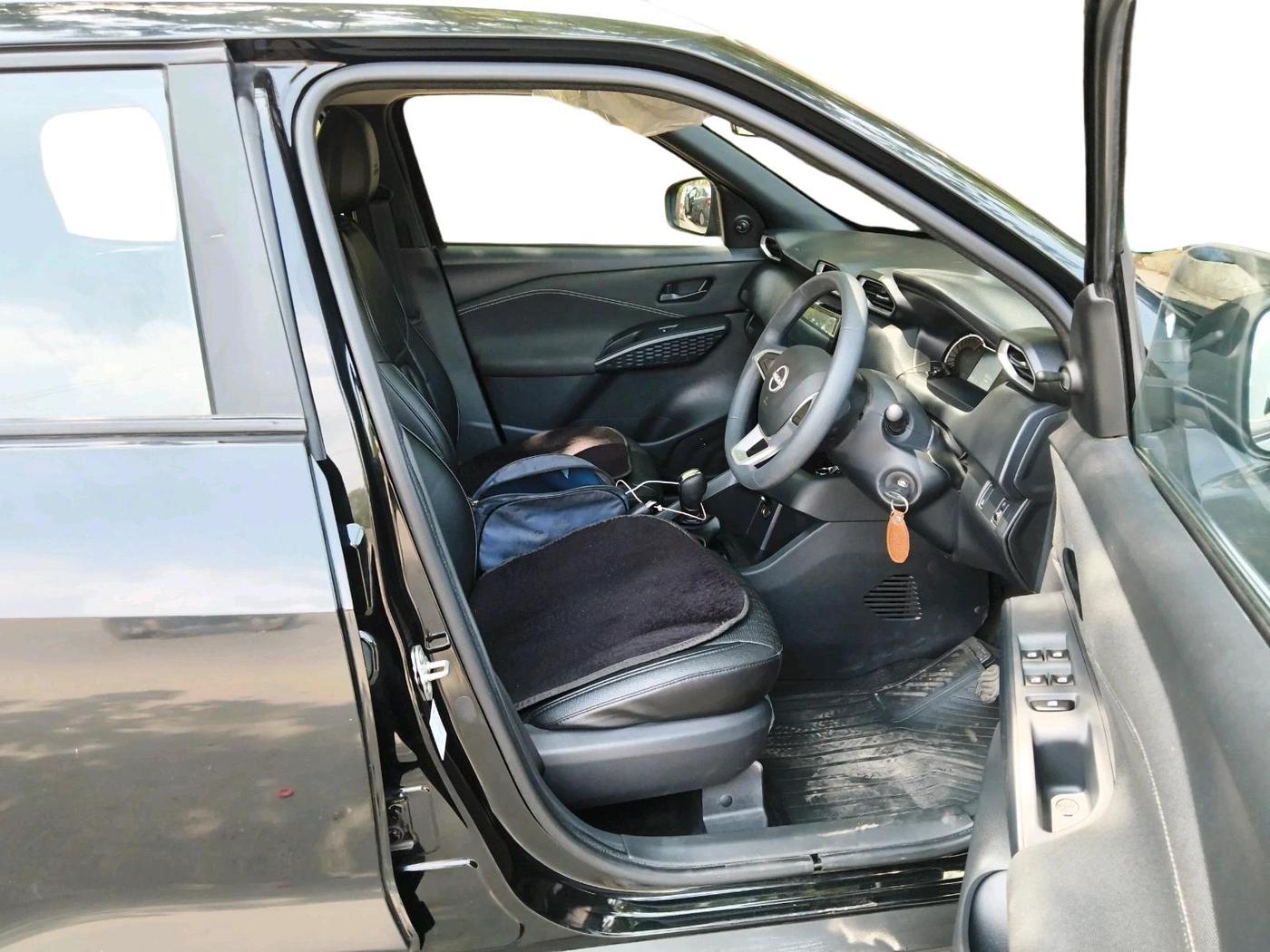 2025 Nissan MAGNITE Visia EZ-Shift, Petrol, Automatic, 4,655 km, interior