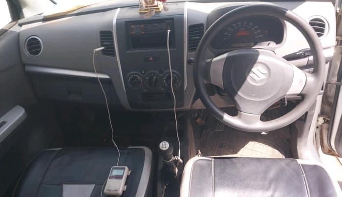 2011 Maruti Wagon R 1.0 LXI, CNG, Manual, 52,885 km, interior