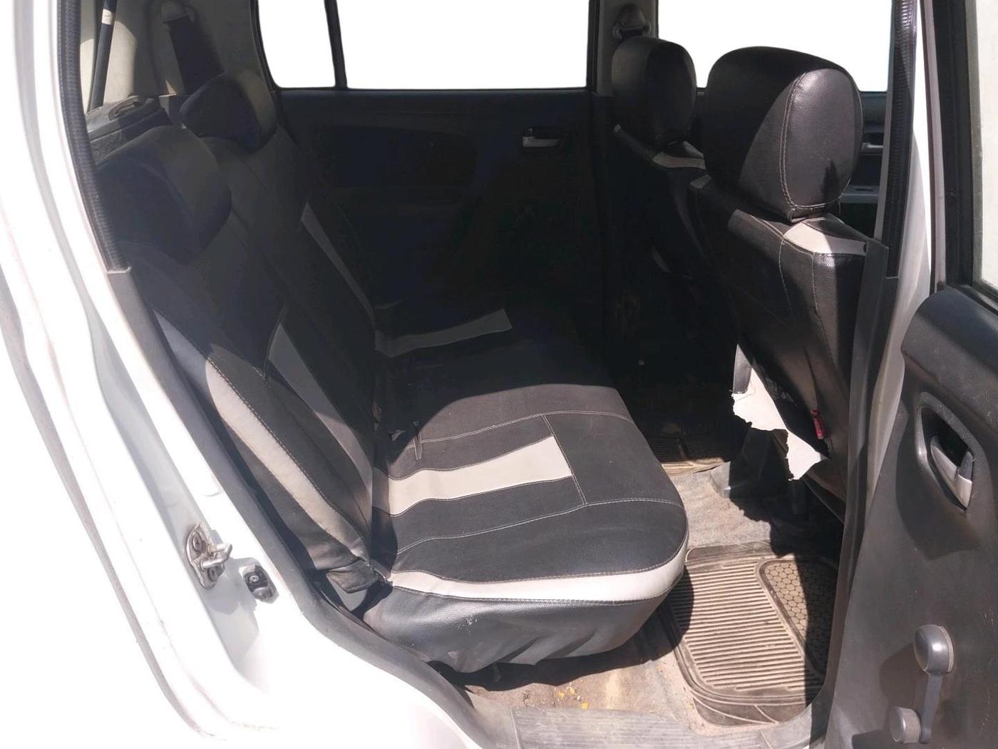 2011 Maruti Wagon R 1.0 LXI, CNG, Manual, 52,885 km, interior