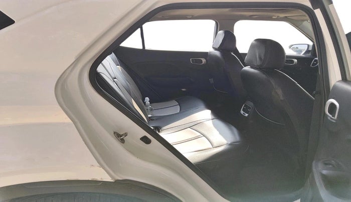 2019 Hyundai VENUE SX PLUS 1.0 TURBO DCT, Petrol, Automatic, 69,000 km, interior